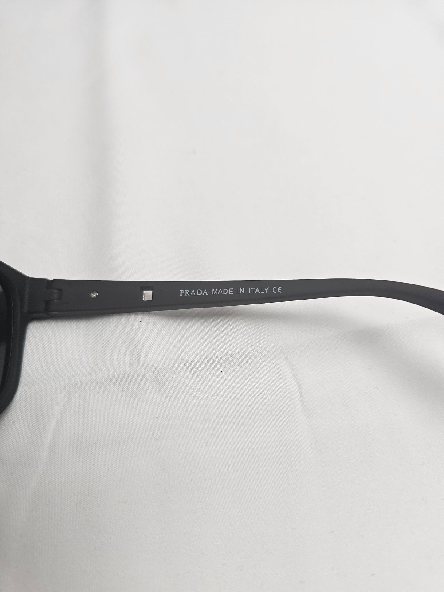 Prad Red Accent Sunglasses