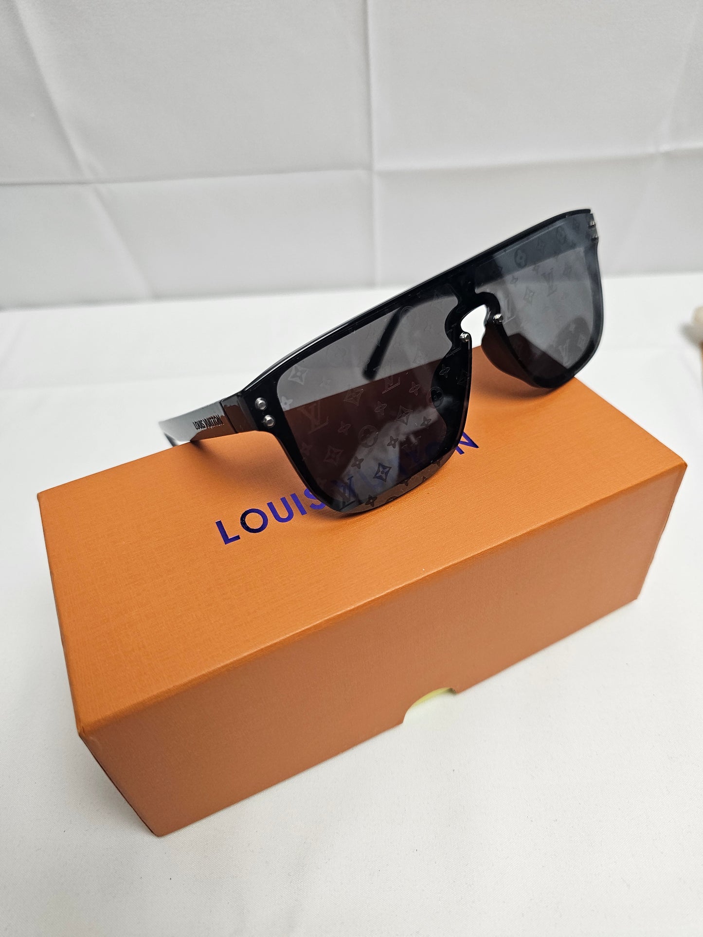 Loui Small Logo Print Sunglasses