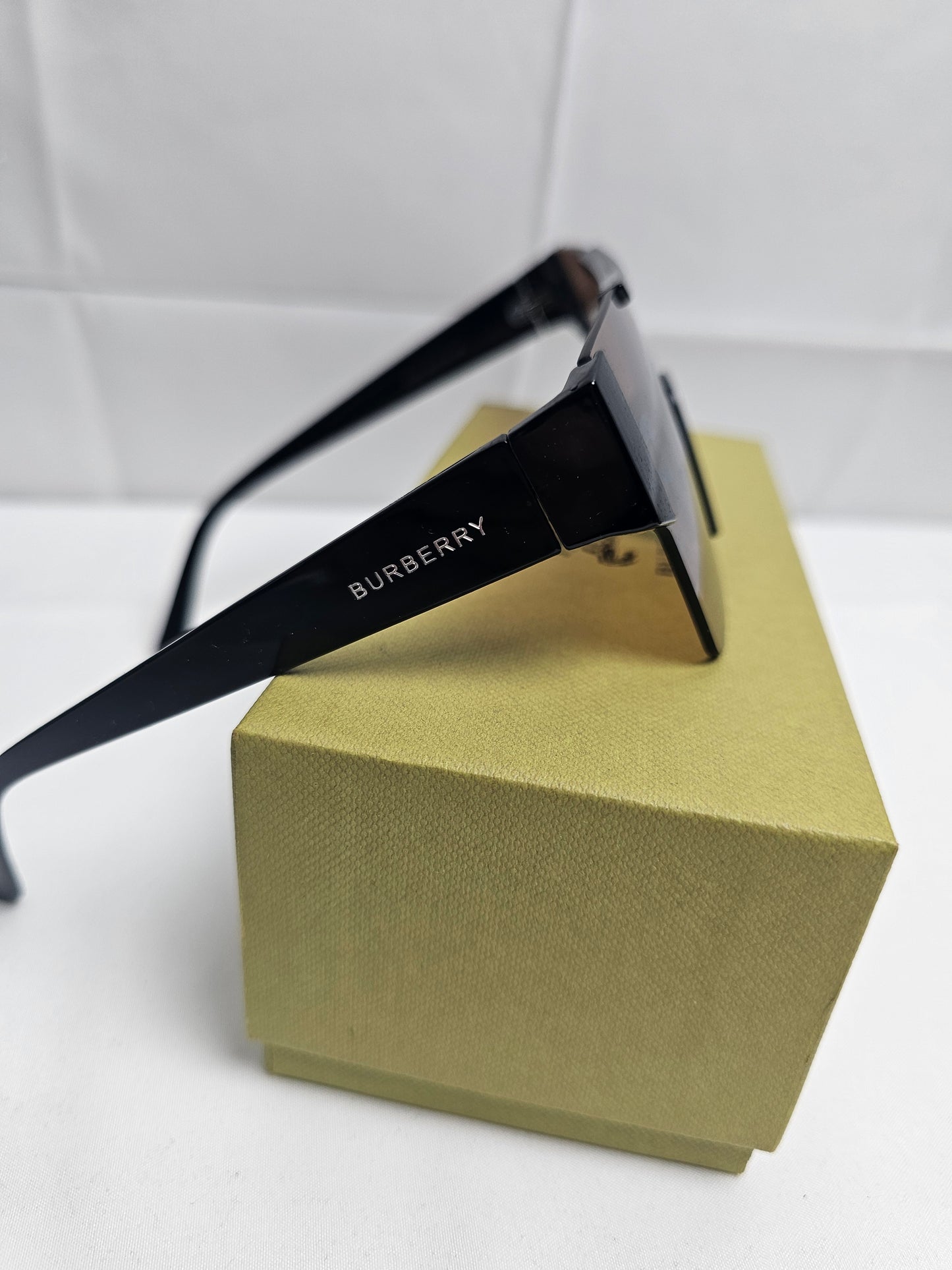 Burb Big Logo Orange Sunglasses