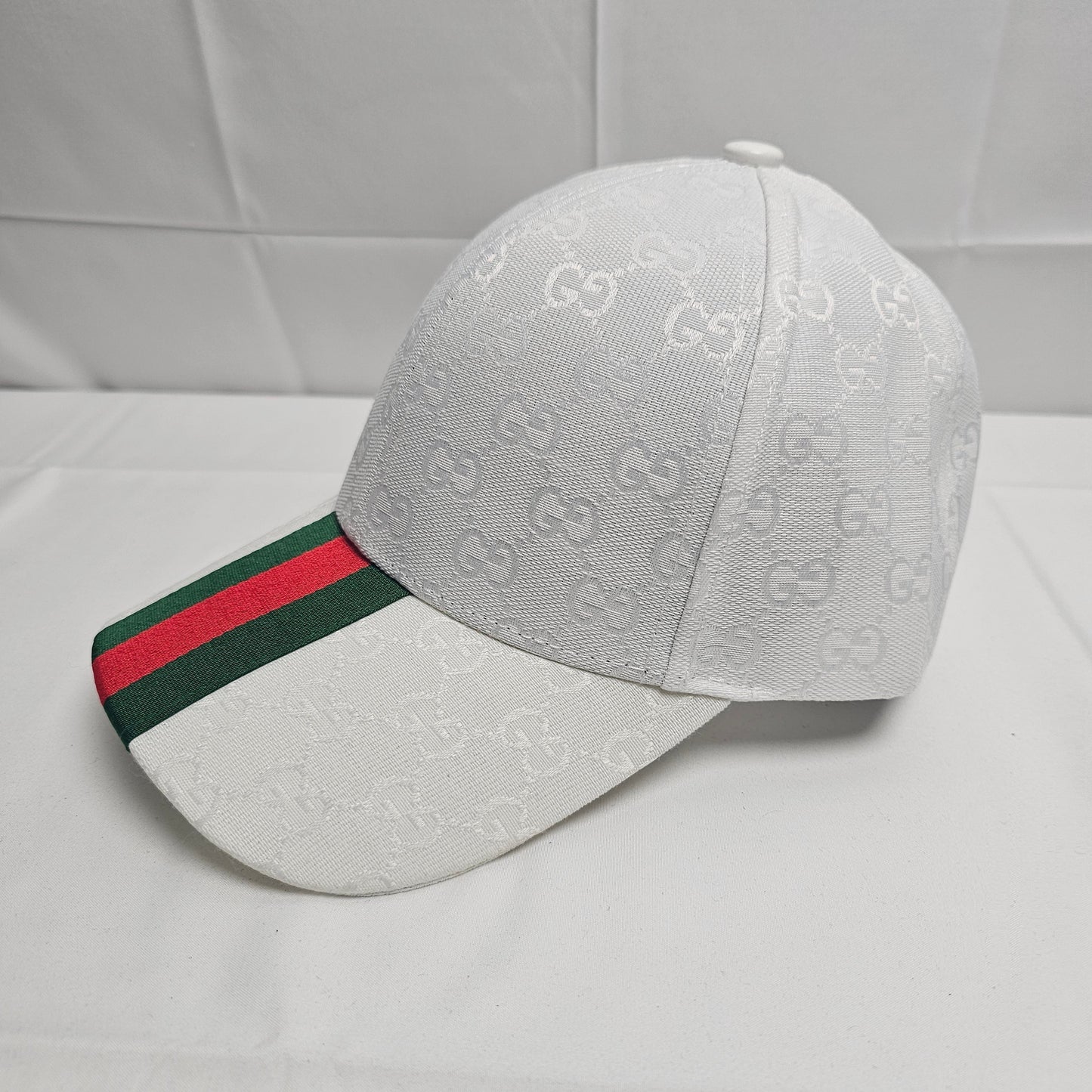 Guc White Striped Hat