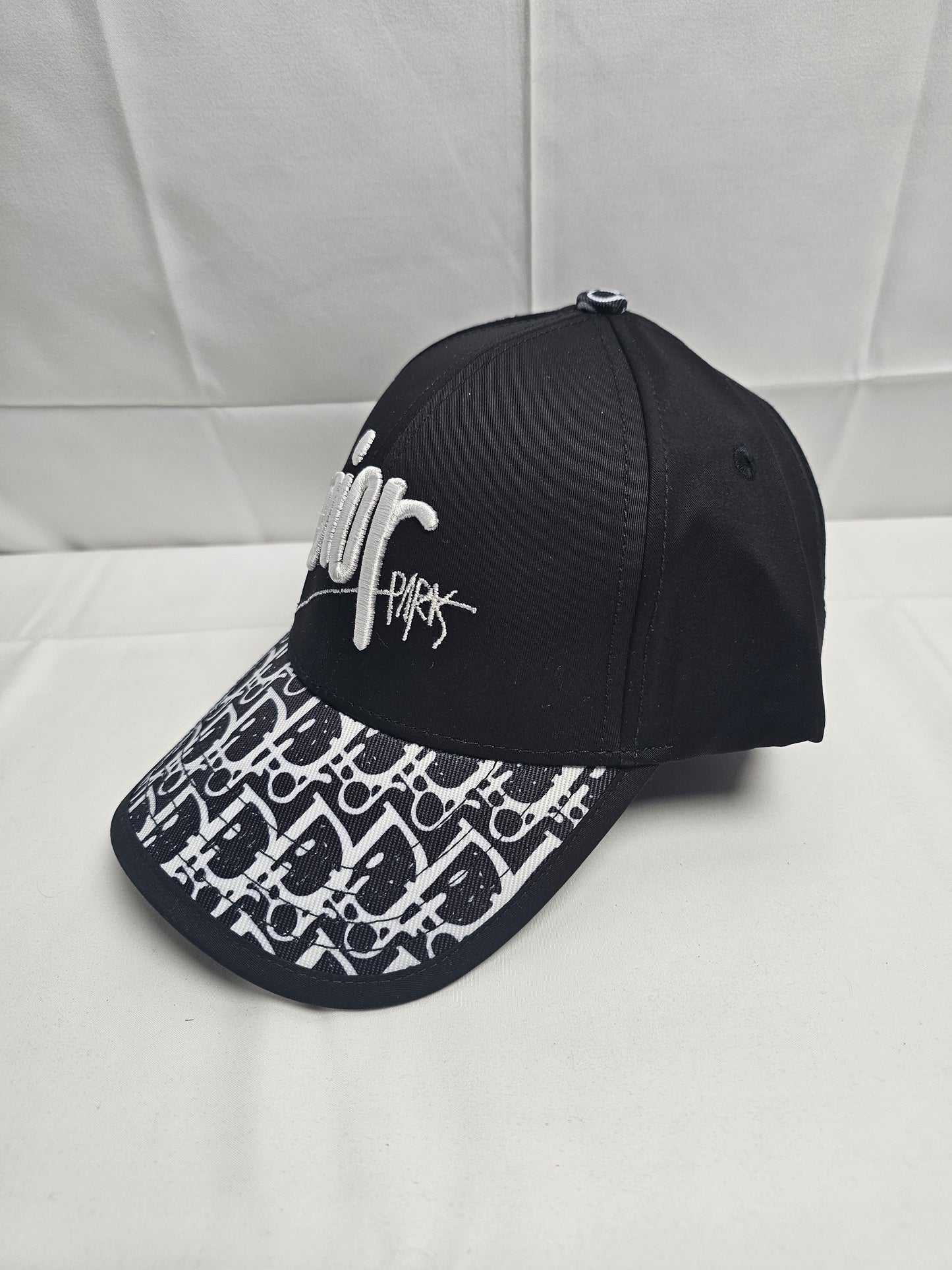 Dor Black White Logo Hat