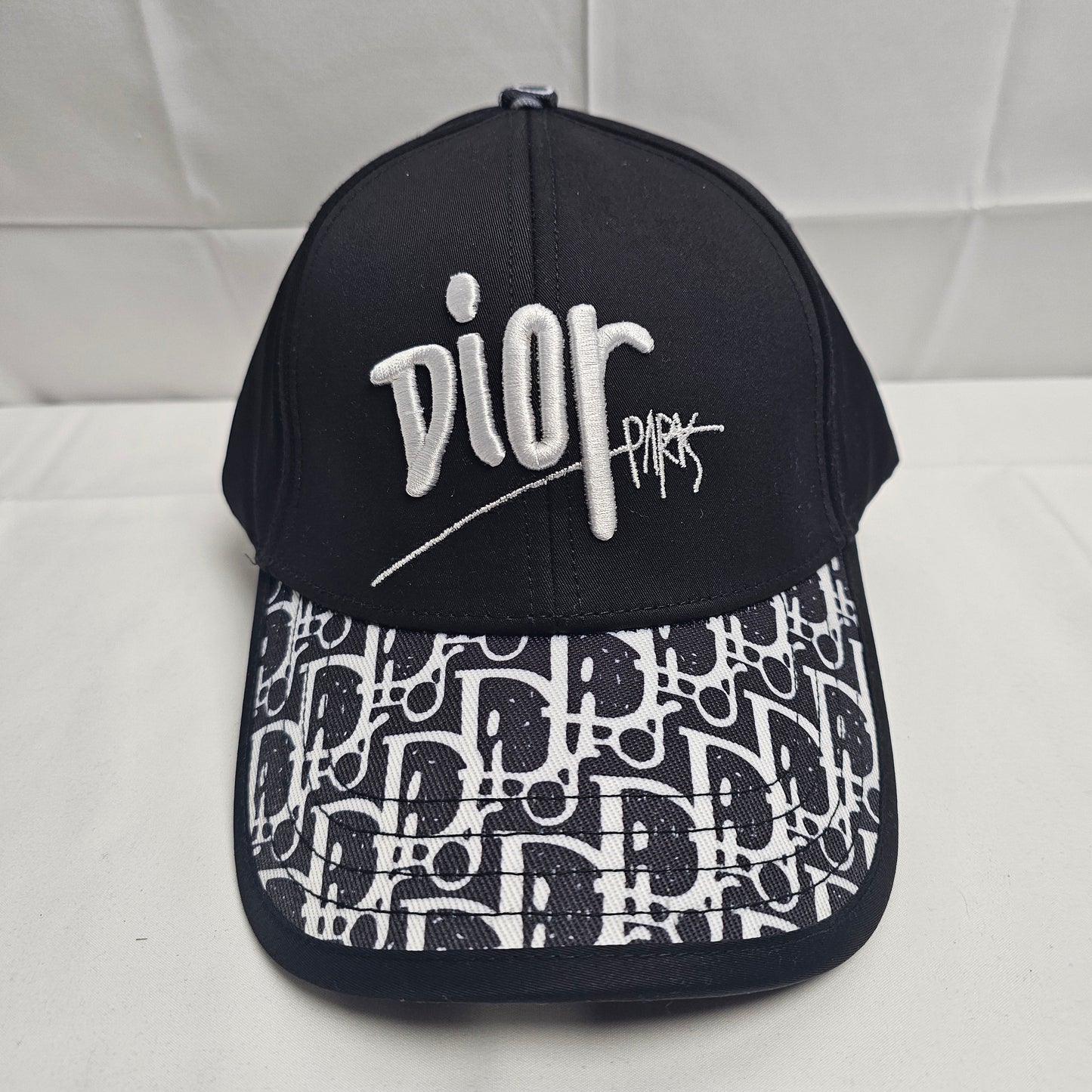 Dor Black White Logo Hat