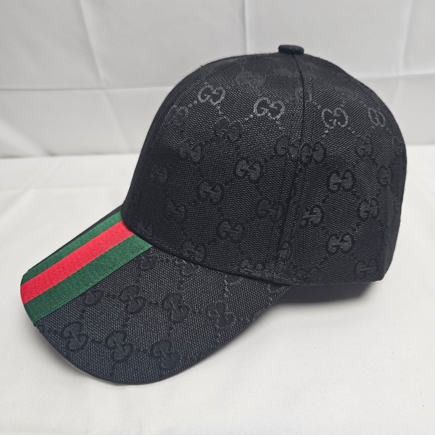 Guc Black Striped Hat