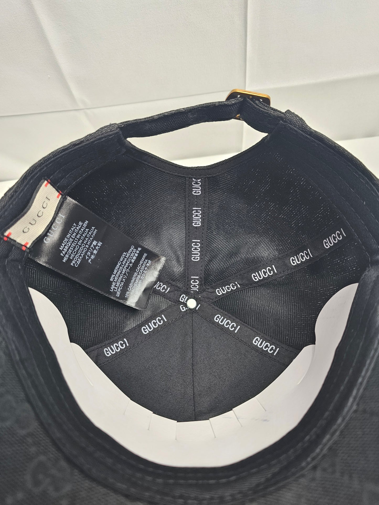 Guc Black Striped Hat